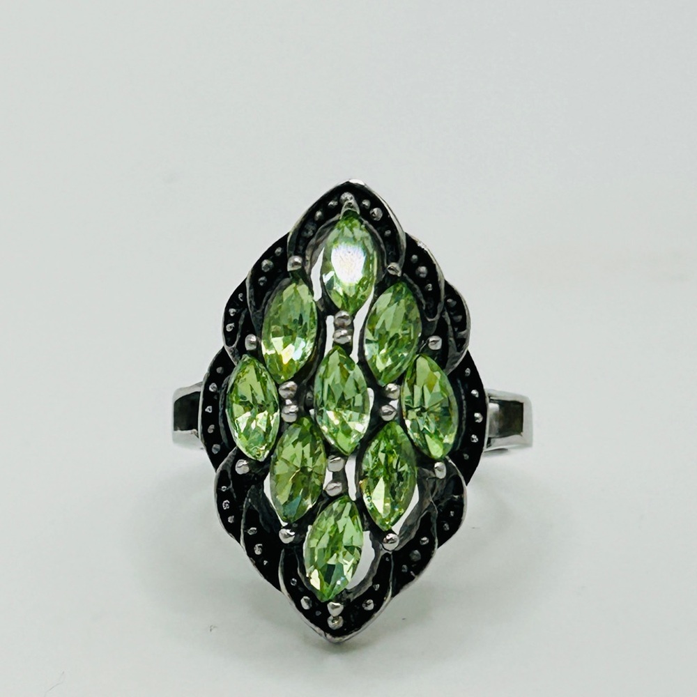 Peridot and Marcasite Ring; Size 7.25; 925 Sterling Silver